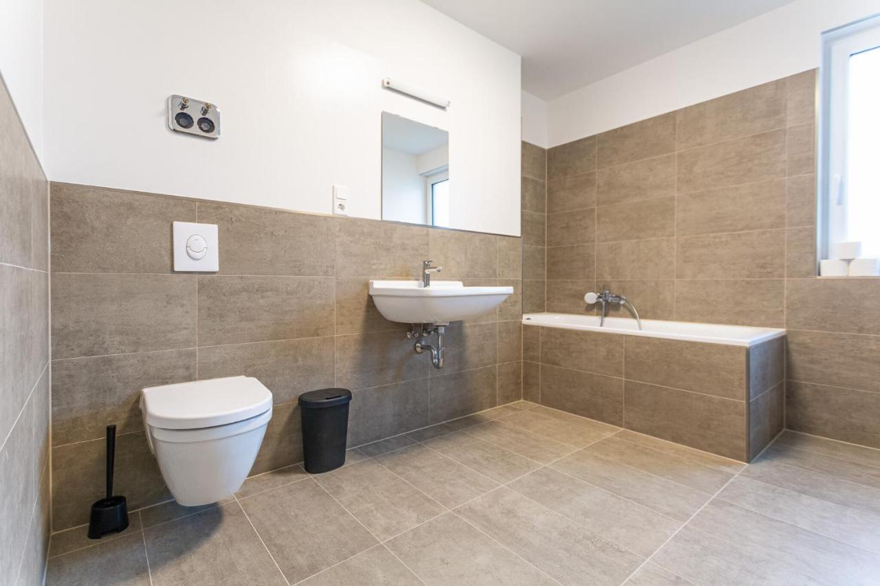 T&K Apartments - Bergisch Gladbach - 3 Comfortable Apartments - 18 Min To Fair Messe Cologne מראה חיצוני תמונה